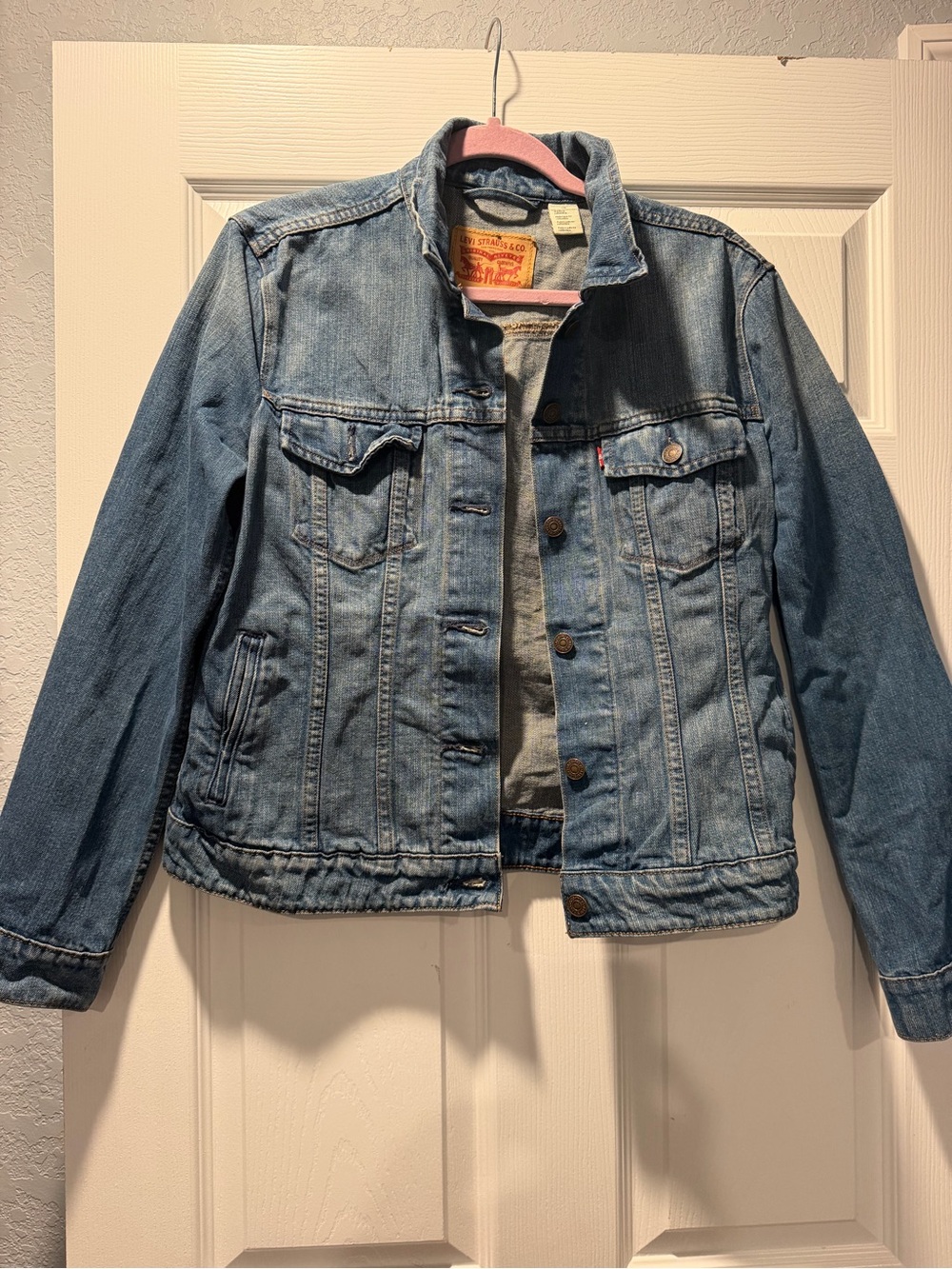 Levi's Light Blue Denim Trucker Jacket - Classic Jean Coat